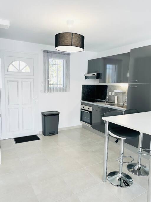 Maison 4 Personnes Avec Jacuzzi Marignane Exteriör bild